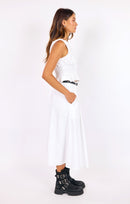 Central Park Midi Skirt W Belt in White - mood image