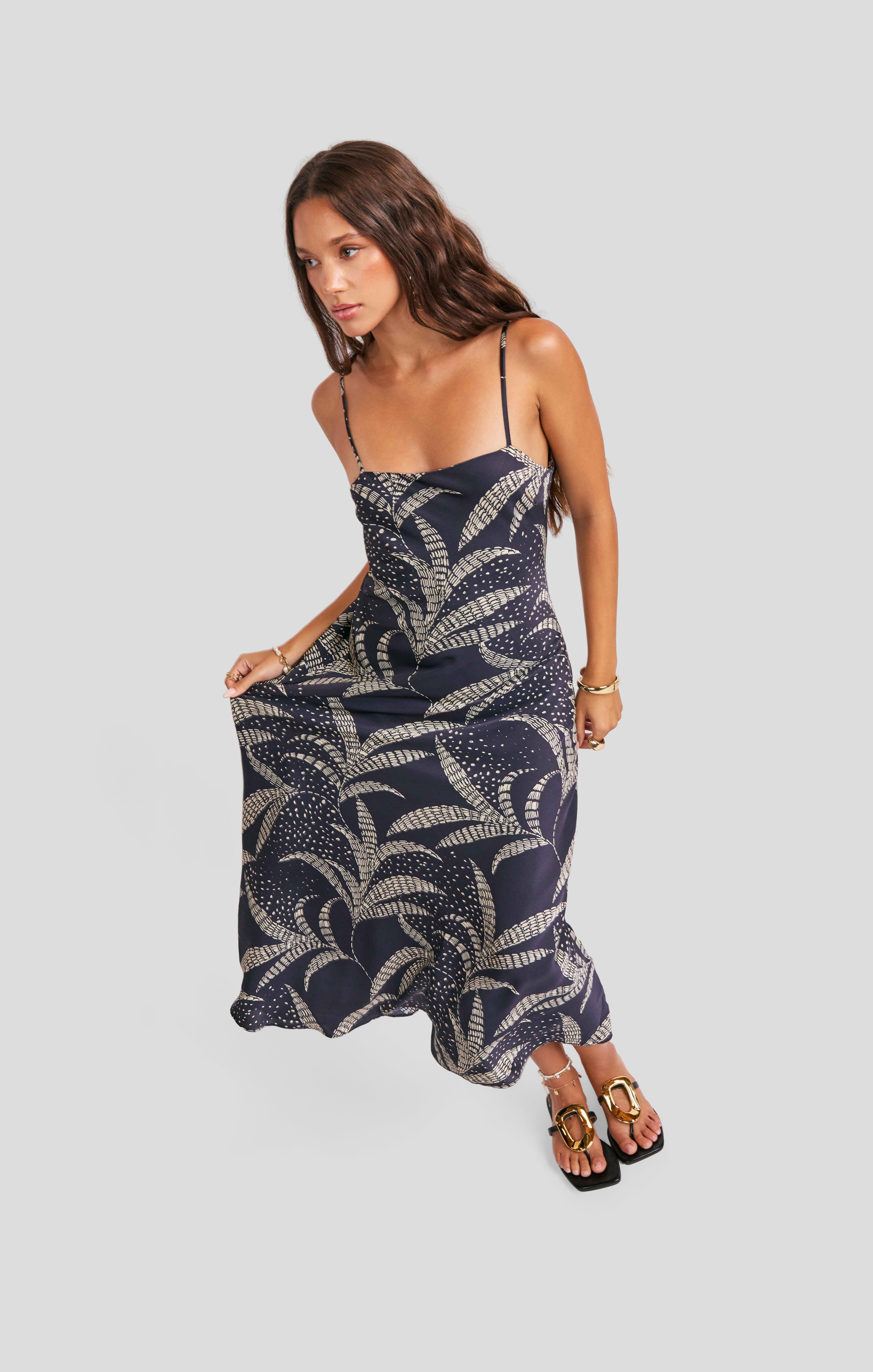 Nautical Nights Dress in Navy Oatmeal - mood image