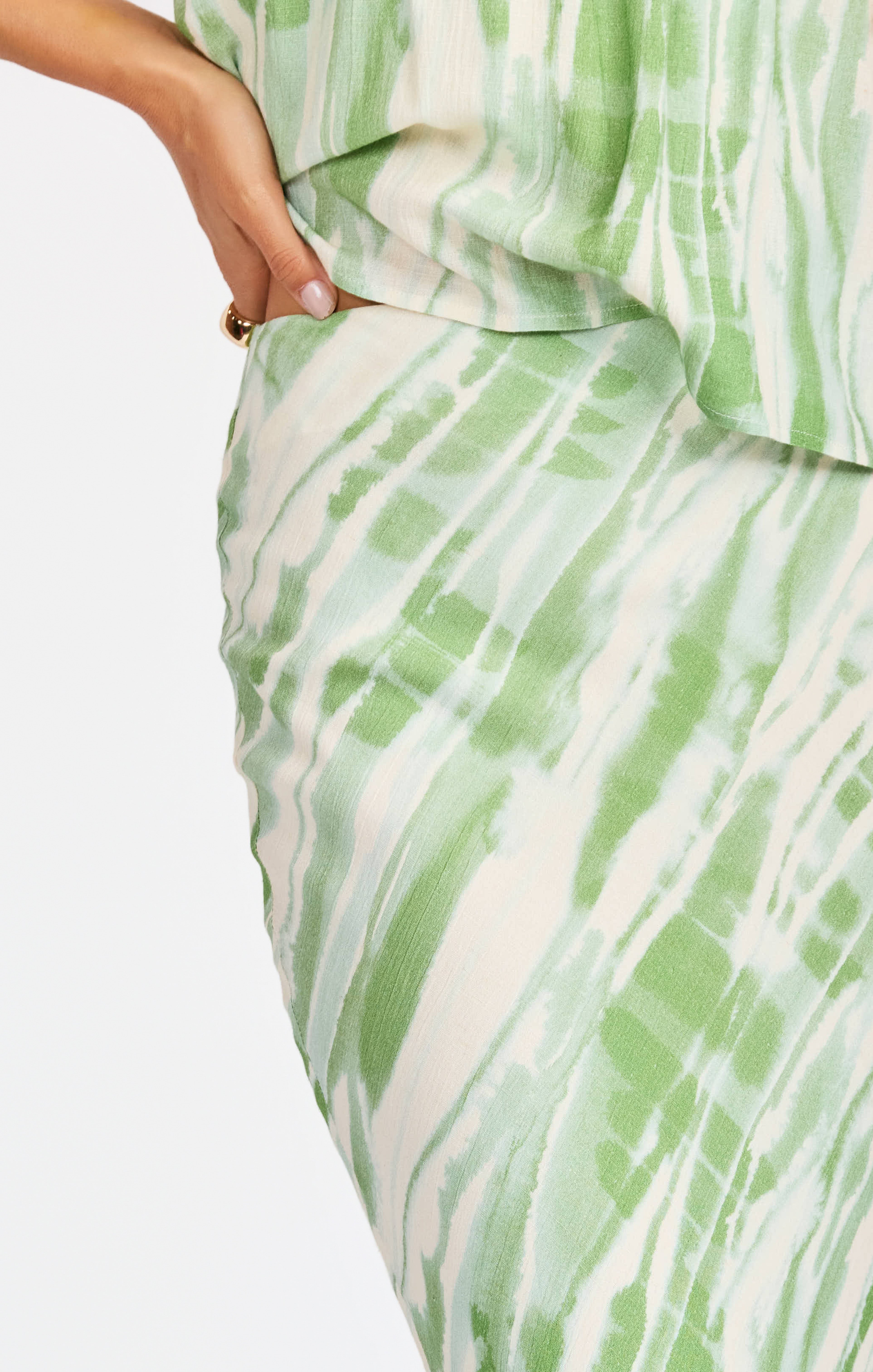 Tropical Storm Bias Skirt in Color - detail view